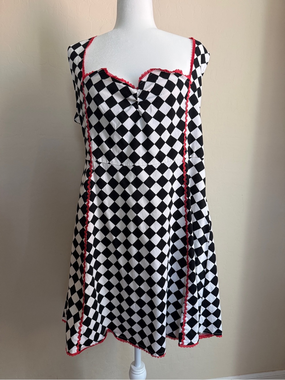 Sourpuss Speed Queen Lucille Dress Black White Diamond Halter Dress Red Trim 3XL - Picture 2 of 4